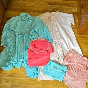 Vintage lingerie -  Elegant Women's Sleepwear Set - Blue and Pink